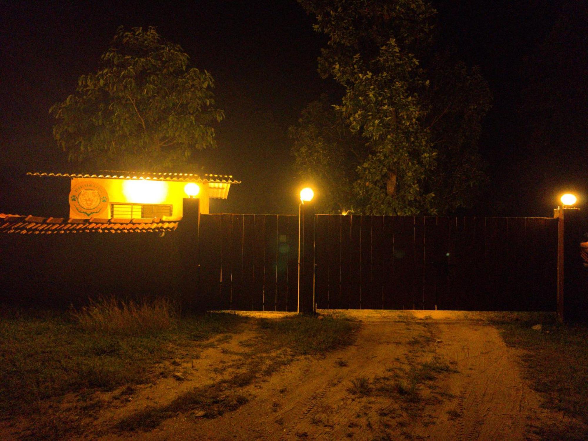 Athulyam Kanha, Kanha National Park, Mukki Gate Khāpa 외부 사진